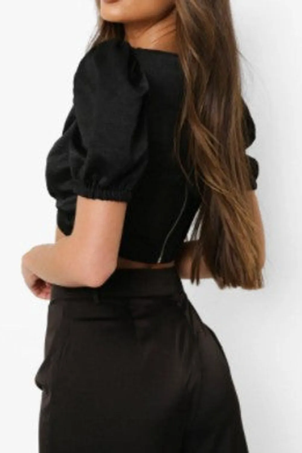 Black Twist Detail Crop Top