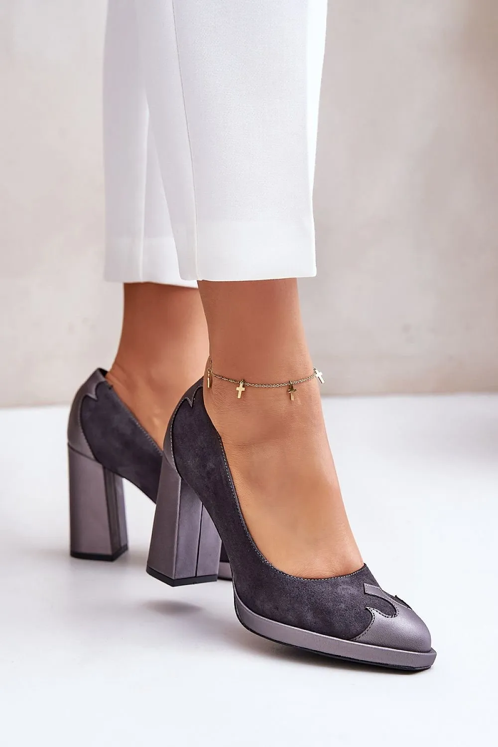 Block heel pumps Step in style