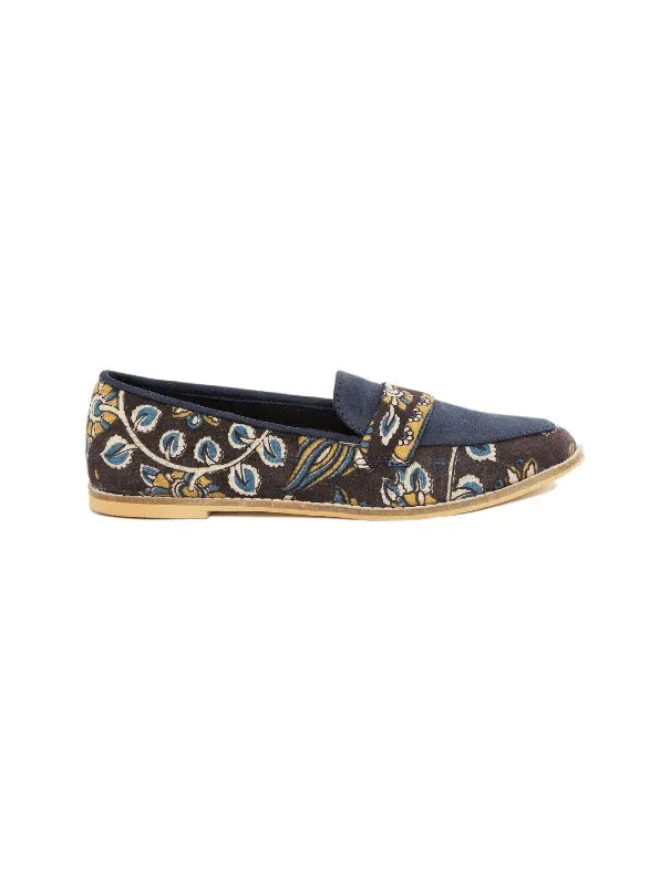 Brown & Navy Blue Floral Block Printed Slip-on Loafers