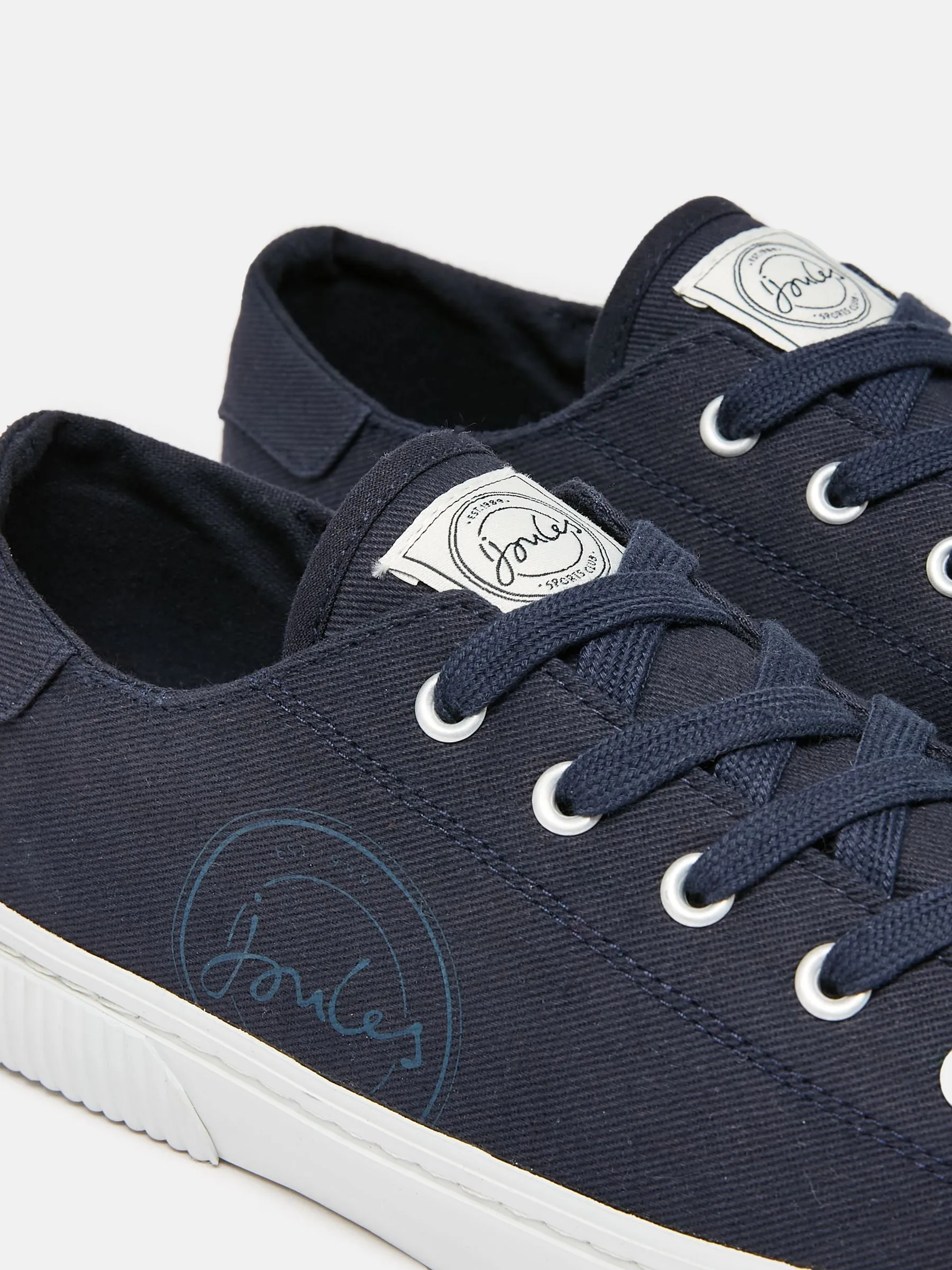 Coast Pump Trainers - French Navy