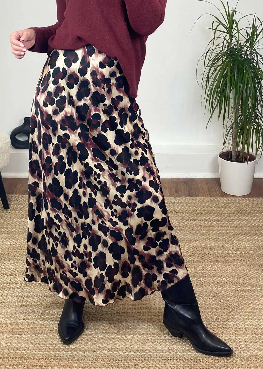 Kyra Silk Leopard Skirt in Burgundy