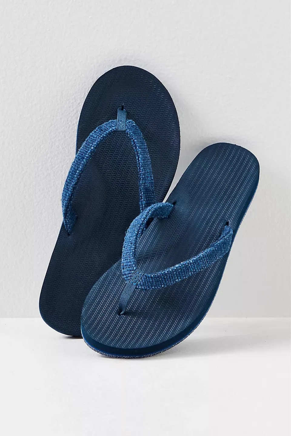 Women's Flip Flops Recycled Pable Straps - Indigo/Shore